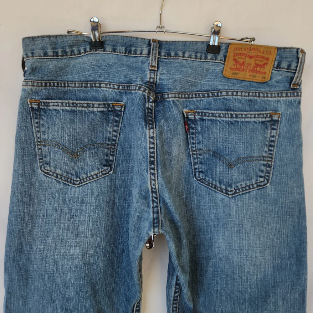 Levi's 569 Light Blue Loose Straight Men's Jeans |  Distressed | 36/34